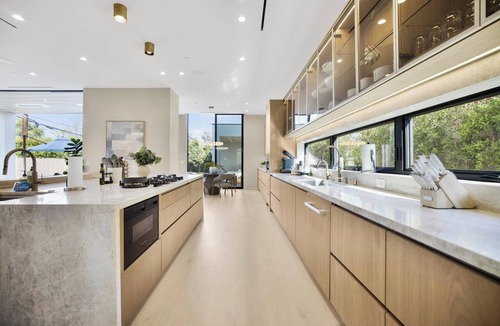 Encino House | Amestoy Modern: Stunning 4BR Estate with Theater & Gym