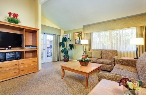 Anaheim Resort Resort | Anaheim | Family Disney Retreat | Pool + Parks | 3BR Sleeps 8