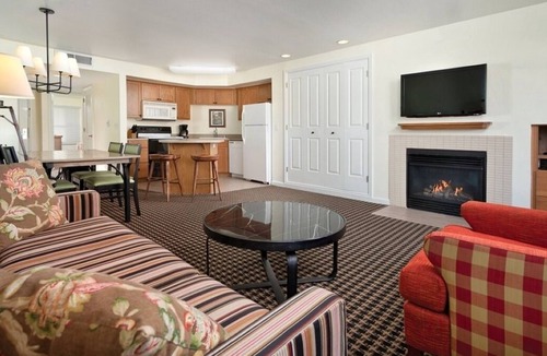 Angels Camp Resort | Angels Camp Resort 2 Bedroom W/POOL & HOT TUB