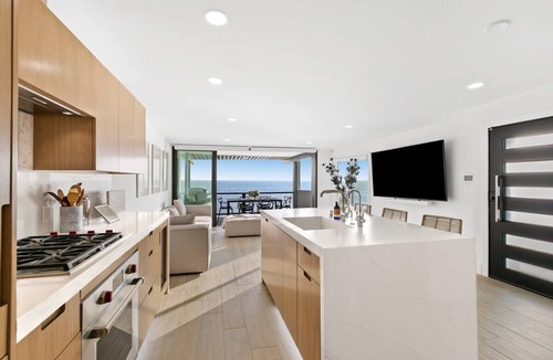 Eastern Malibu House | Aquazzura by Stay Awhile Villas