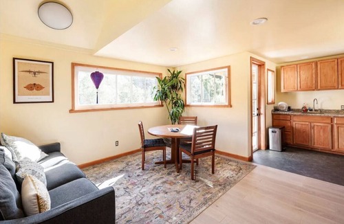 Topanga Cottage | Artistic Dragonfly House with deck + private creek and trails to explore!
