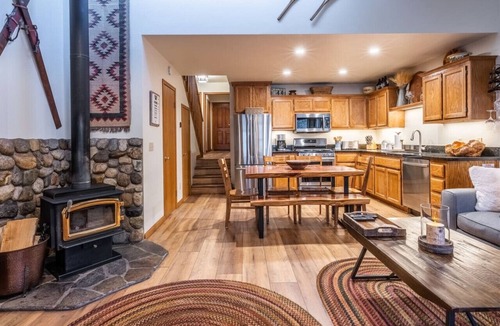 June Lake Condo | Aspen Meadows 10 -Beautifully Furnished