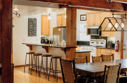 Kings Beach House | Aster by AvantStay | Classic Kings Beach Cottage In The ♡ Of North Shore