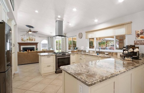 Atwater House | "Atwater Haasecienda Getaway"