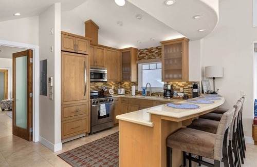 Avila Beach House | Avila with a view! sleeps 5