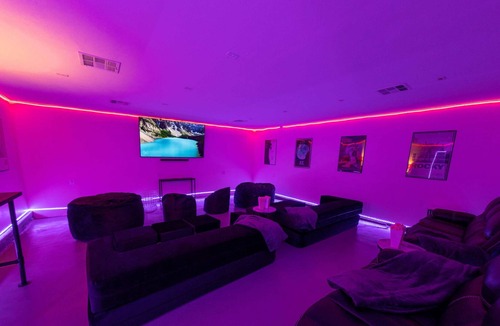 West Hills House | Awesome House w/Heated Pool, Theater & Game Room!
