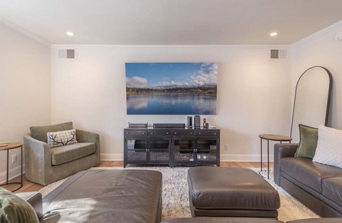 Dollar Point Cabin | Awesome North Shore Cabin - Hot Tub, AC & Fire Pit