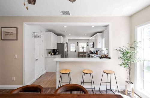 Riverside House | Backyard Oasis in the Woods Streets DWTN CBU RCC