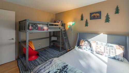 Meyers House | Bakersfield Basecamp - Meyers Escape