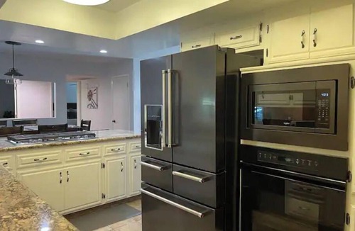 Greenacres House | Bakersfield Outdoor Oasis - Kitchen, Bar, Pool, Spa, Fire