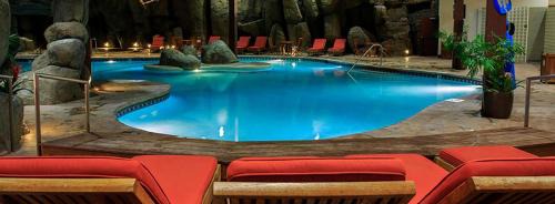 Stateline Resort | Bally's Lake Tahoe Casino Resort