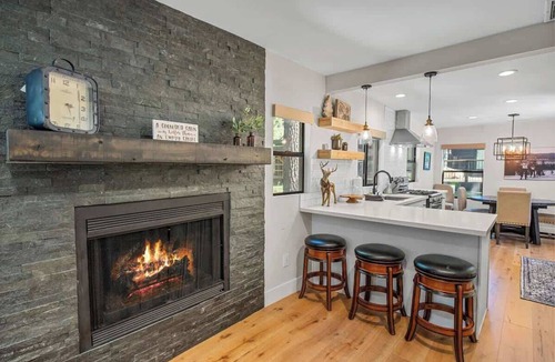 Big Bear City House | Barrett Cottage | Dog-Friendly | BBQ Grill | Quiet and Peaceful