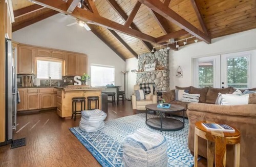 Bass Lake House | Bass Lake Cabin - Outdoor Kitchen - Marina View