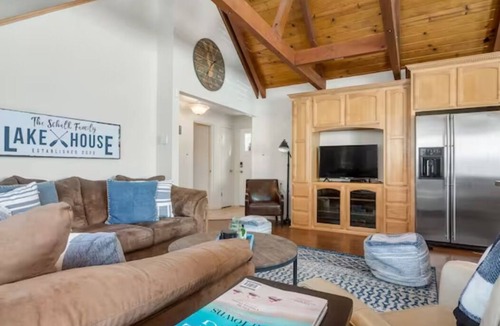 Bass Lake House | Bass Lake Cabin - Outdoor Kitchen - Marina View