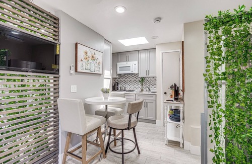 Ashland Apartment | Bay Area Studio Suite ~ 3 Mi to Shoreline!