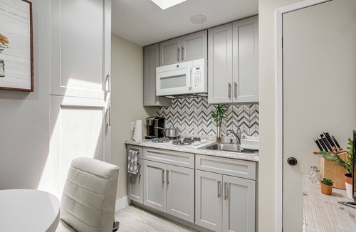 Ashland Apartment | Bay Area Studio Suite ~ 3 Mi to Shoreline!