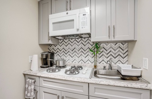 Ashland Apartment | Bay Area Studio Suite ~ 3 Mi to Shoreline!