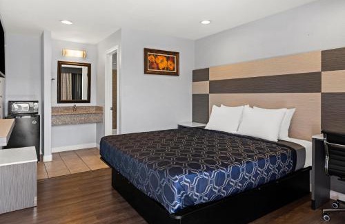 Oakland Hotel | Bay Breeze Inn