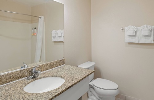 Seaside Hotel | Bay Breeze Inn