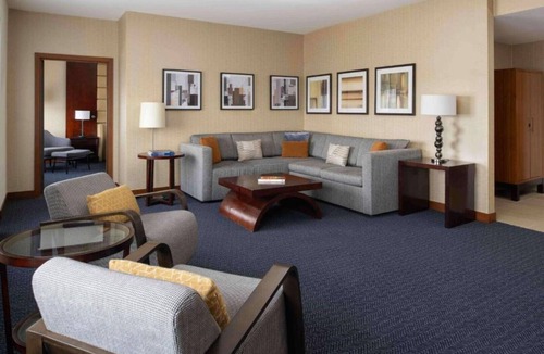 Burlingame House | Bay views minutes from the airport !