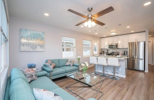 Lincoln Acres House | Bayfront Newly Remodeled Home #A