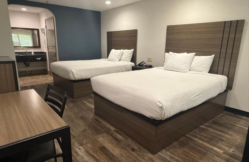 Manteca Hotel | Baymont by Wyndham Manteca