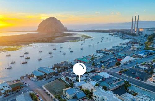 Morro Bay House | Bayview Retreat King Beds Rock View EV Charger