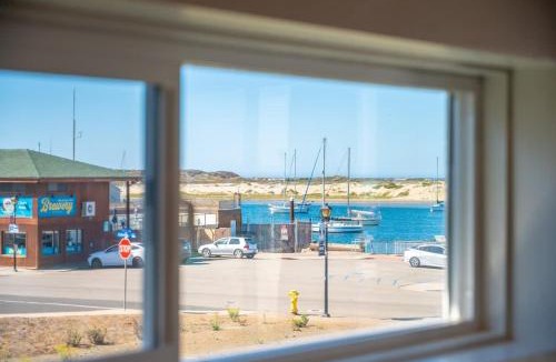 Morro Bay House | Bayview Retreat King Beds Rock View EV Charger