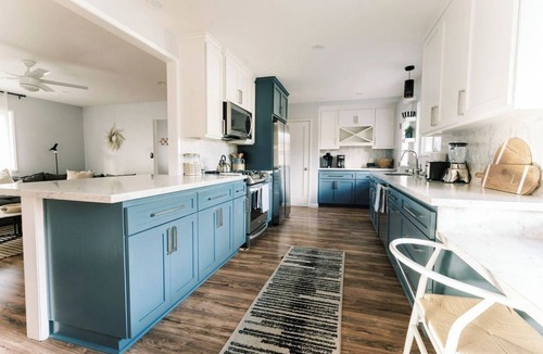 Atascadero House | BBQ + Spa + Firepit | Atascadero Near the Lake | Lake Park Landing