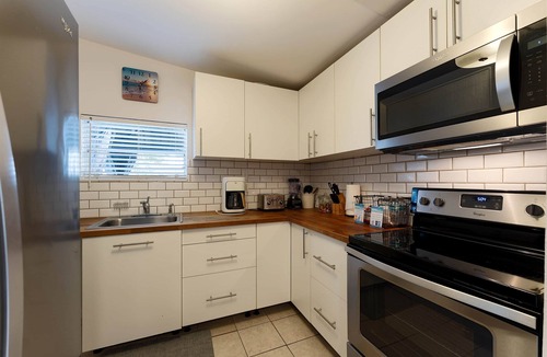 Southgate House | Beach Bum Bungalow-Sarasota-2 bdrm near Siesta Key