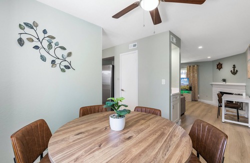 Downtown House | Beach Close 2Bed/1.5Bath w/Private Patio & Workspaces. Lemon Perch!