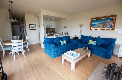 Watsonville Condo | Beach Condo Pelican 26