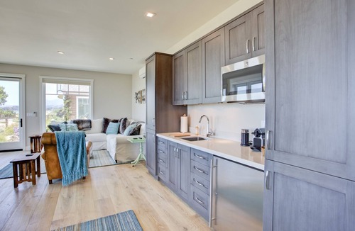 Toro Canyon Apartment | Beach front Sea Loft in Santa Barbara. Weekly discounts. Best beach sunsets!