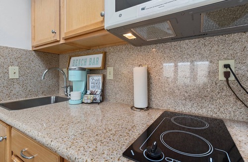 Downtown Hotel | Beach House Inn & Suites