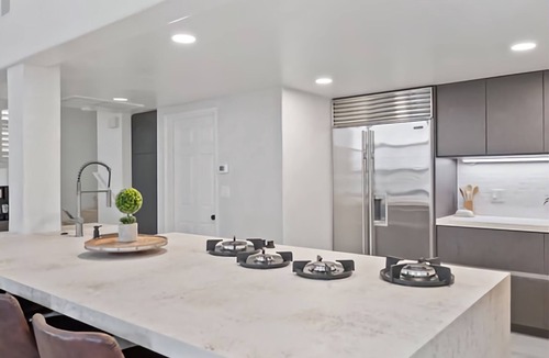 Marina Peninsula House | Beach House w/Home Theater!