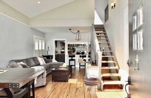 Belmont Shore House | Beach Paradise, Steps to the Beach, Sleeps 8