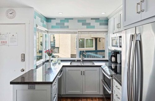 Carpinteria Condo | Beach Retreat Condo with a Heated Pool & Hot Tub!