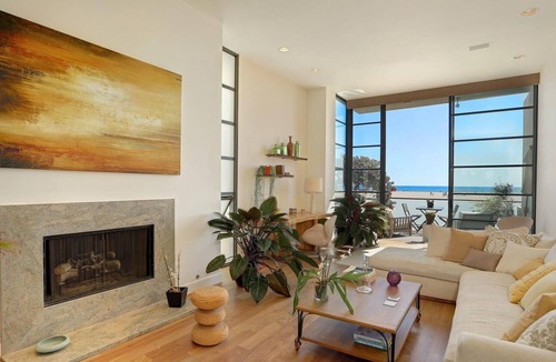 Ocean Park House | Beachfront Architectural lease on border of Santa Monica and Venice!