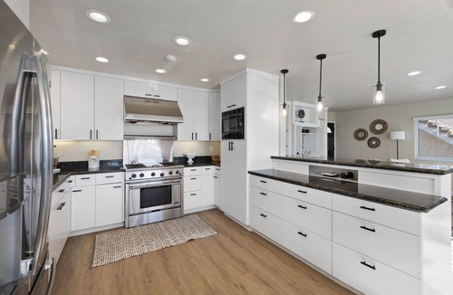 Old Towne Condo | Beachfront Getaway w/Breathtaking Ocean Views; Steps from Beach and Main Street
