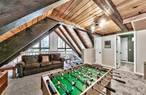 Pioneer Trail House | Bear Chalet - Snow Play - 4 Bedrooms - Foosball