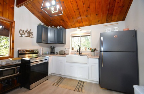Bass Lake Cabin | Bear Paw- Lake Area located in Willow Cove
