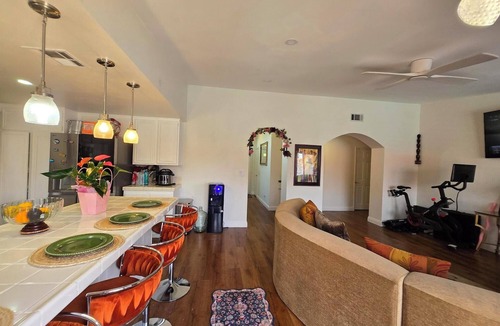 Lancaster House | Beautiful 2-bedroom house with AC in pleasant Lancaster, CA