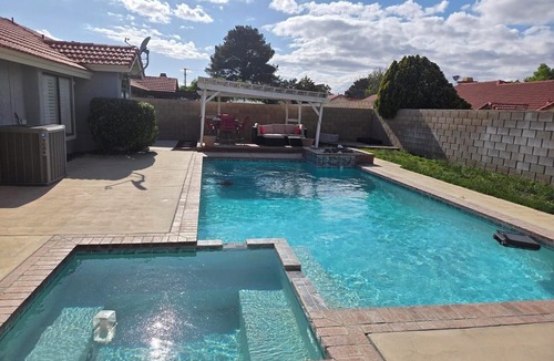 Lancaster House | Beautiful 2-bedroom house with AC in pleasant Lancaster, CA