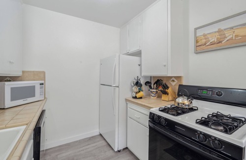 Carpinteria Condo | Beautiful 2-bedroom Condo Across from the Sand!