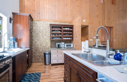 Happy Hill House | Beautiful 3 Bed, 2 Bath Monthly Rental on Happy Hill! Pet-Friendly Too!