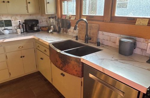 Piedmont Avenue House | Beautiful 3-bedrm historical Oakland. Right off Piedmont Avenue! Pet friendly!