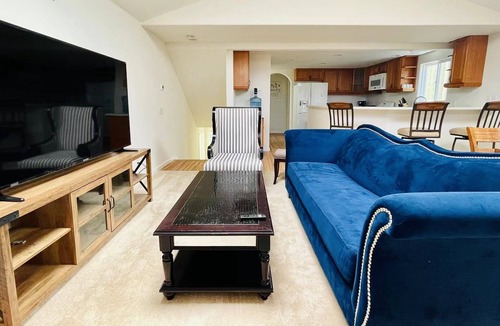 Silver Strand House | Beautiful 3bd,3 bt home, minutes from the beach