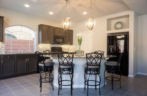 Enterprise House | Beautiful 4 bd/2.5 bath home. 5 min from the Strip, Allegiant Stadium & Airport.
