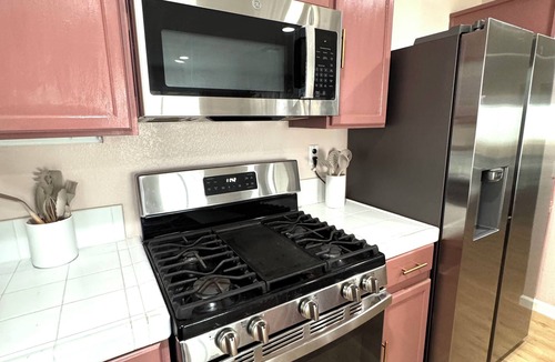 Moreno Valley House | Beautiful 5 BR+3 BA home w/AC and Wifi