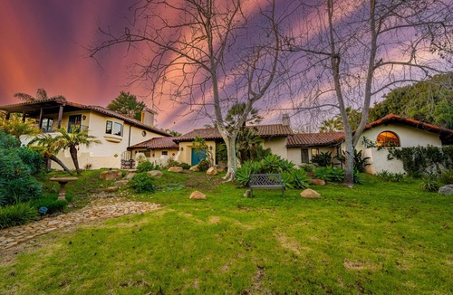 Campanil House | Beautiful 6 Bedroom Estate in Quiet Neighborhood